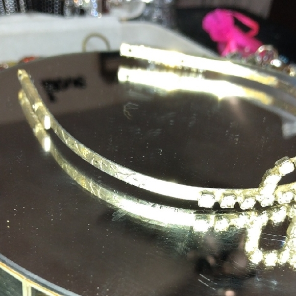 Sparkling Silver Rhinestone Tiara - Picture 3 of 8